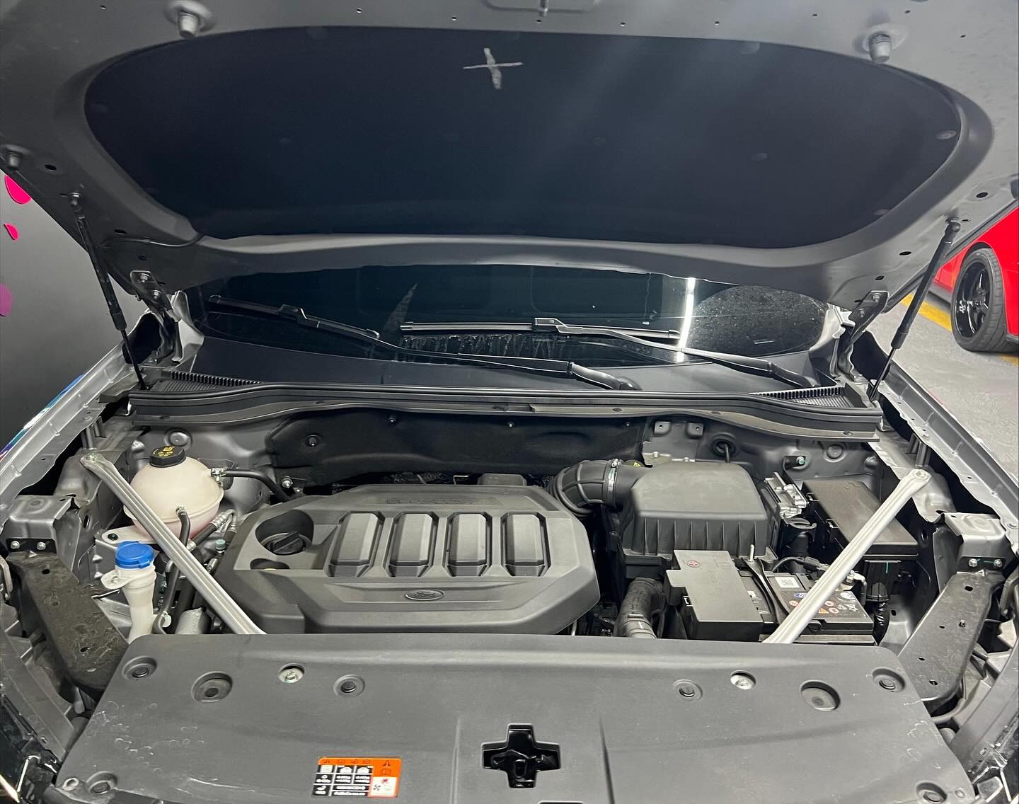 Ford Territory Titanium 2025 gris12