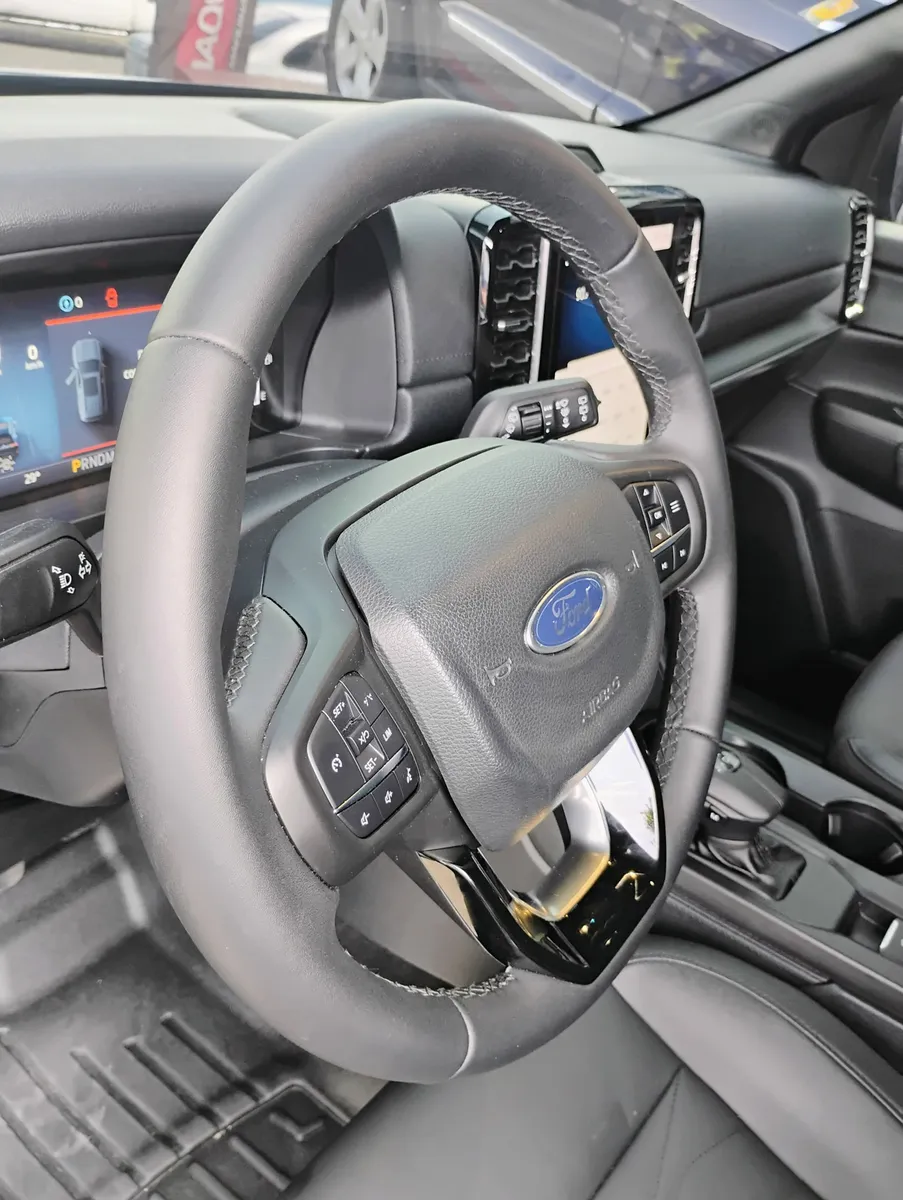 Ford Titanium everest 2025 gris9