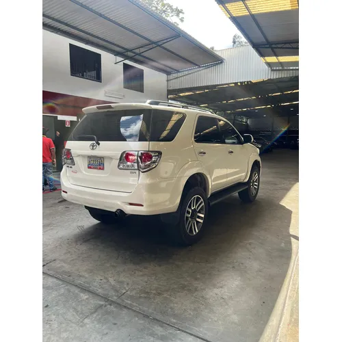 Toyota Fortuner 2012 Blanco Caracas
