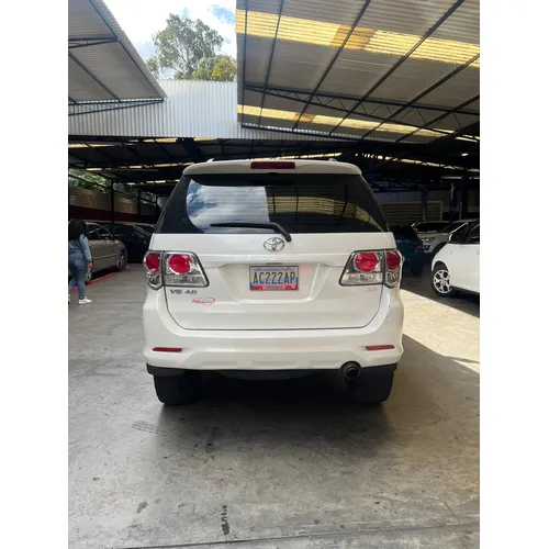 Toyota Fortuner 2012 Blanco Caracas