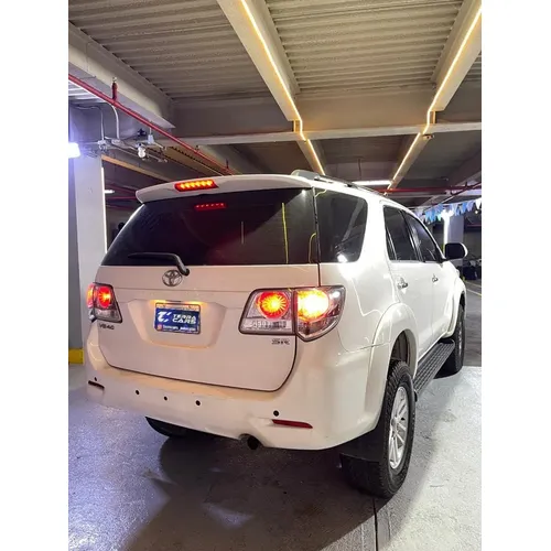 Toyota Fortuner 2013 Blanco Caracas