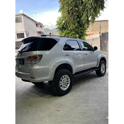Toyota Fortuner 2017 Gris Puerto Ordaz