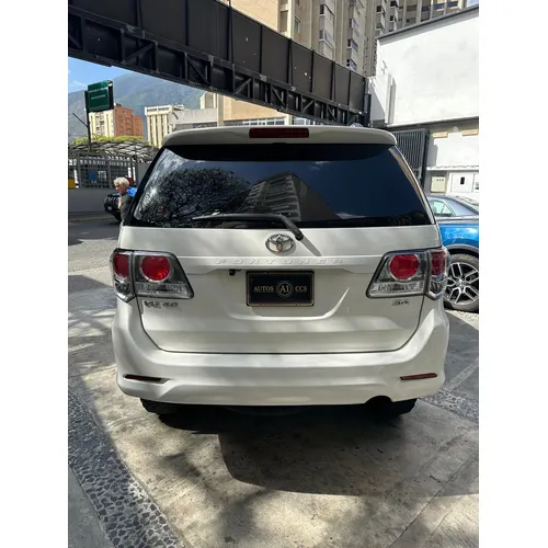 Toyota Fortuner 2018 Blanco Caracas