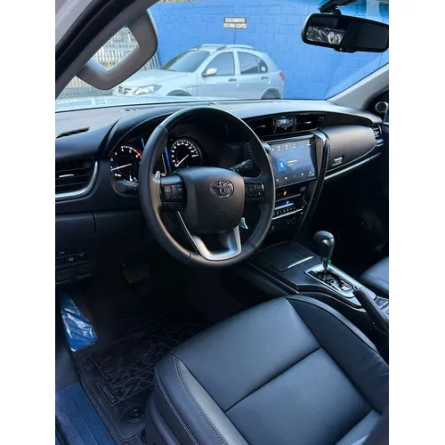 Toyota Fortuner 2026 Blanco Caracas