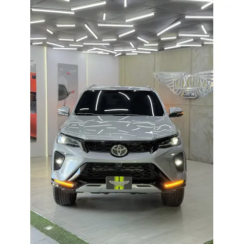 Toyota Fortuner SRX 2025 Gris Barquisimeto