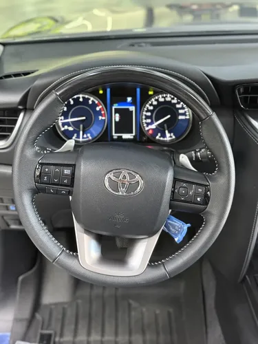 Toyota Fortuner SRX 2025 Gris Barquisimeto