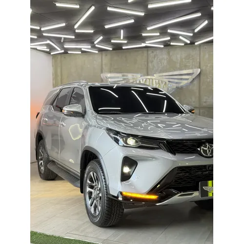 Toyota Fortuner SRX 2025 Gris Barquisimeto