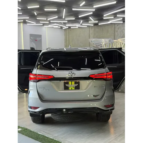 Toyota Fortuner SRX 2025 Gris Barquisimeto