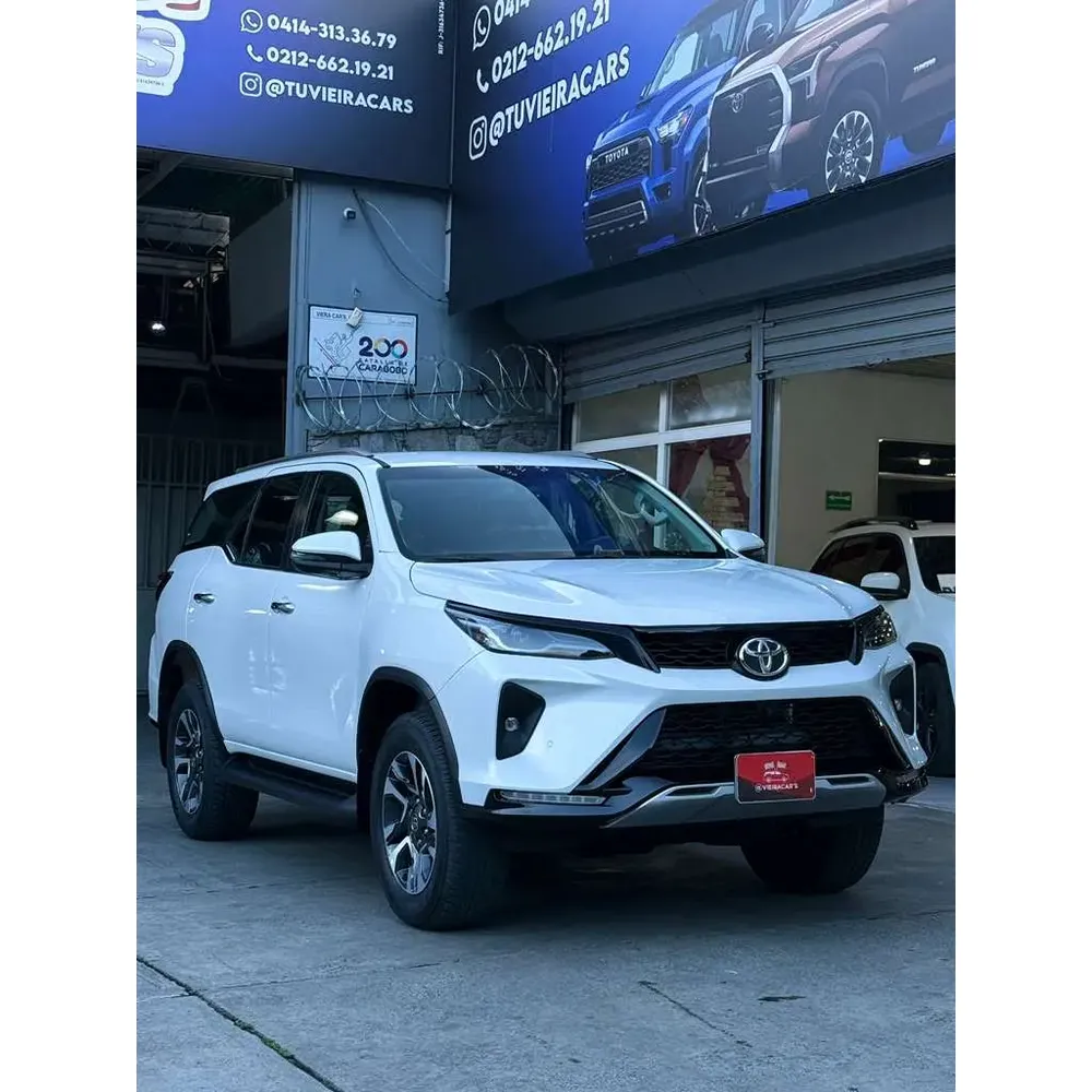 Toyota Fortuner SW4 2026 Plateado Maracaibo