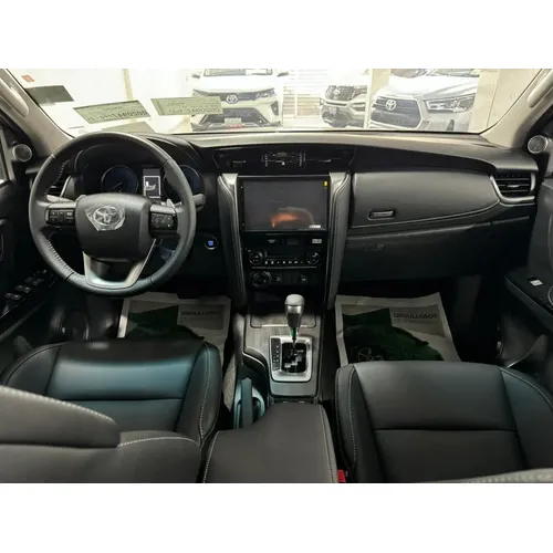 Toyota Fortuner SW4 2026 Plateado Maracaibo