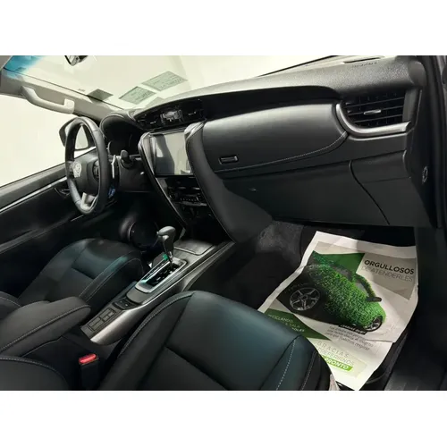 Toyota Fortuner SW4 2026 Plateado Maracaibo