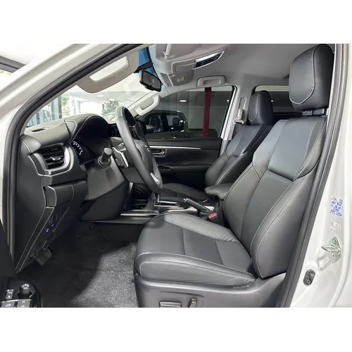 Toyota Fortuner 2024 Blanco Caracas