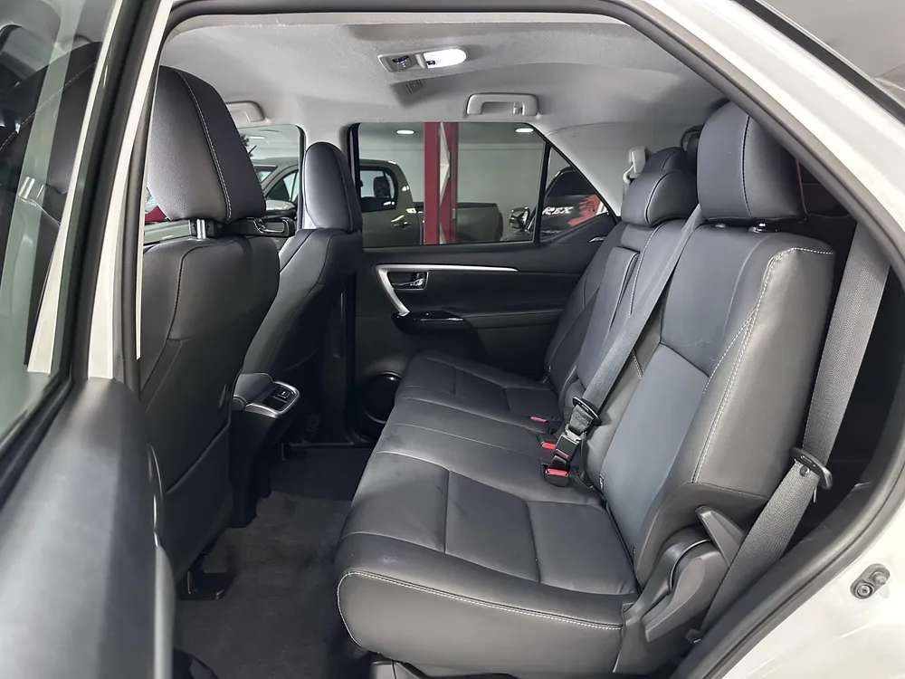 Toyota Fortuner 2024 Blanco Caracas