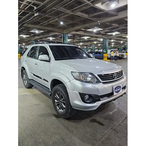Toyota Fortuner 2019 Plateado Caracas