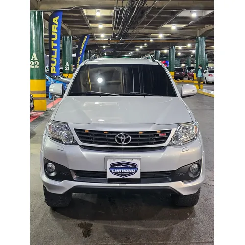 Toyota Fortuner 2019 Plateado Caracas