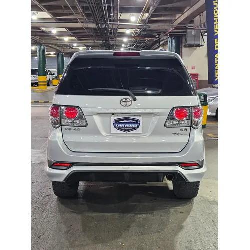 Toyota Fortuner 2019 Plateado Caracas