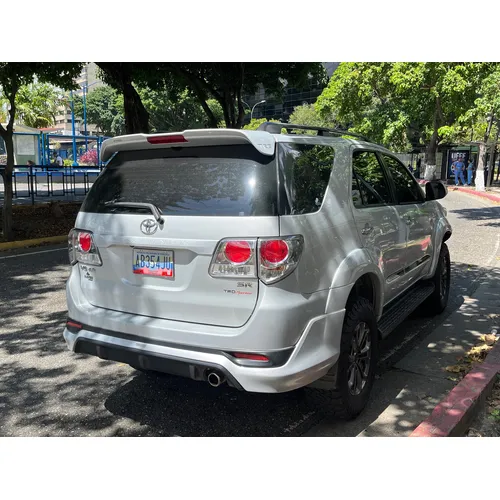 Toyota Fortuner Trd Sportivo 2020 Plateado Caracas