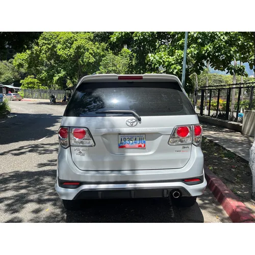 Toyota Fortuner Trd Sportivo 2020 Plateado Caracas