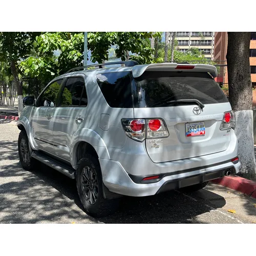 Toyota Fortuner Trd Sportivo 2020 Plateado Caracas