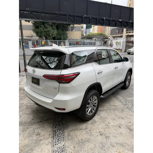 Toyota Fortuner Dubai VX.R 2024 Blanco Caracas