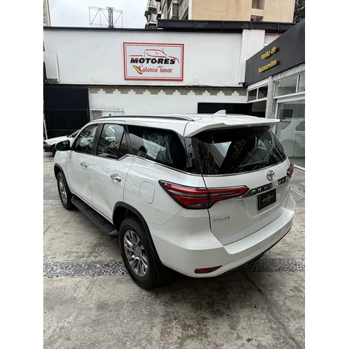 Toyota Fortuner Dubai VX.R 2024 Blanco Caracas