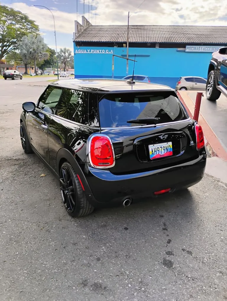 Mini Cooper 2020 Negro Maracay