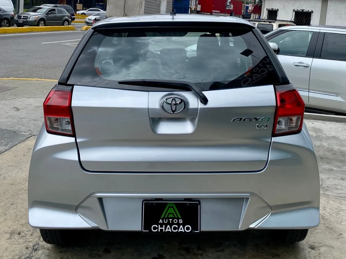 Toyota AGYA G 2025 Plateado Caracas