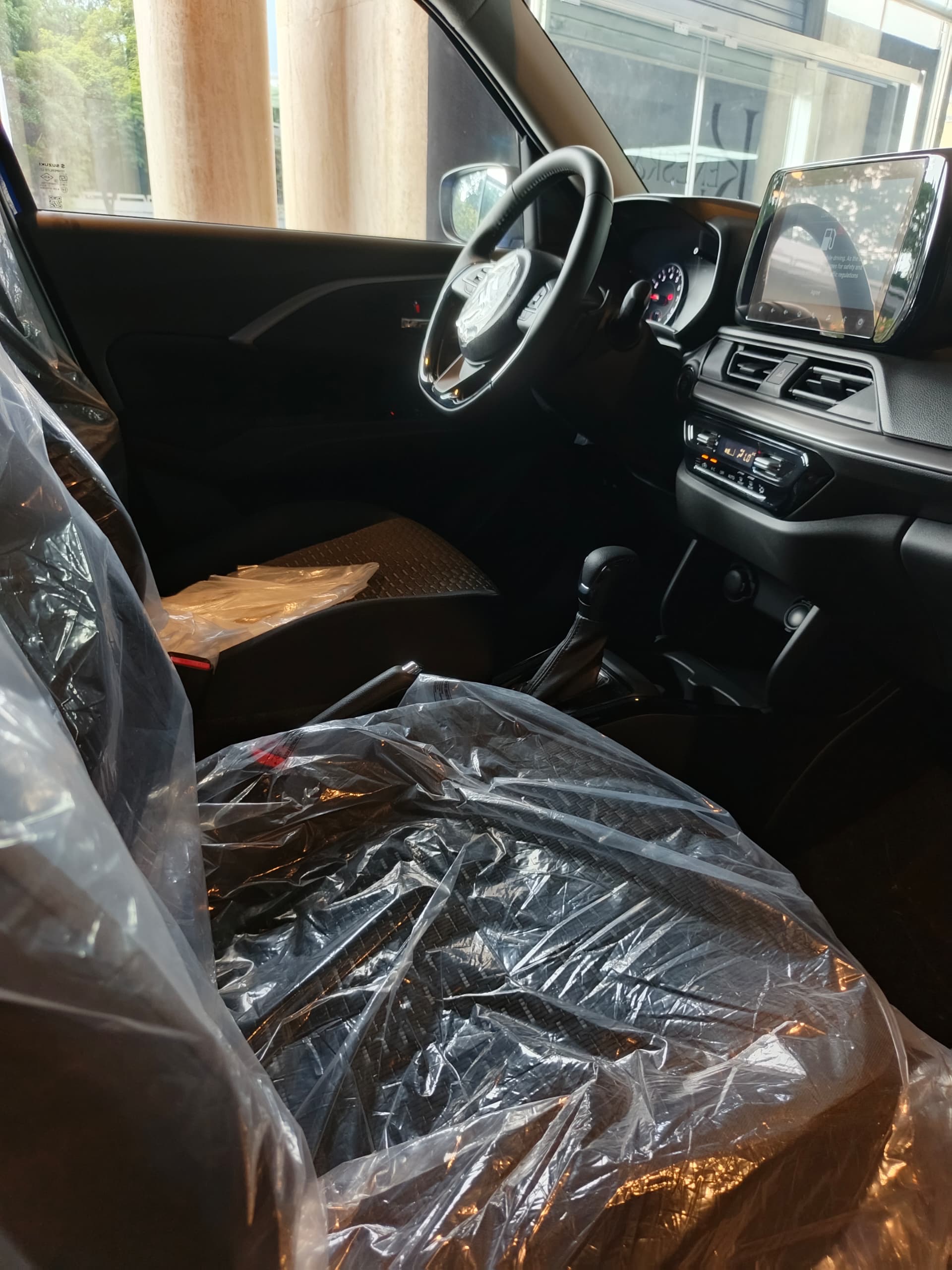 Suzuki 2025 Azul Caracas