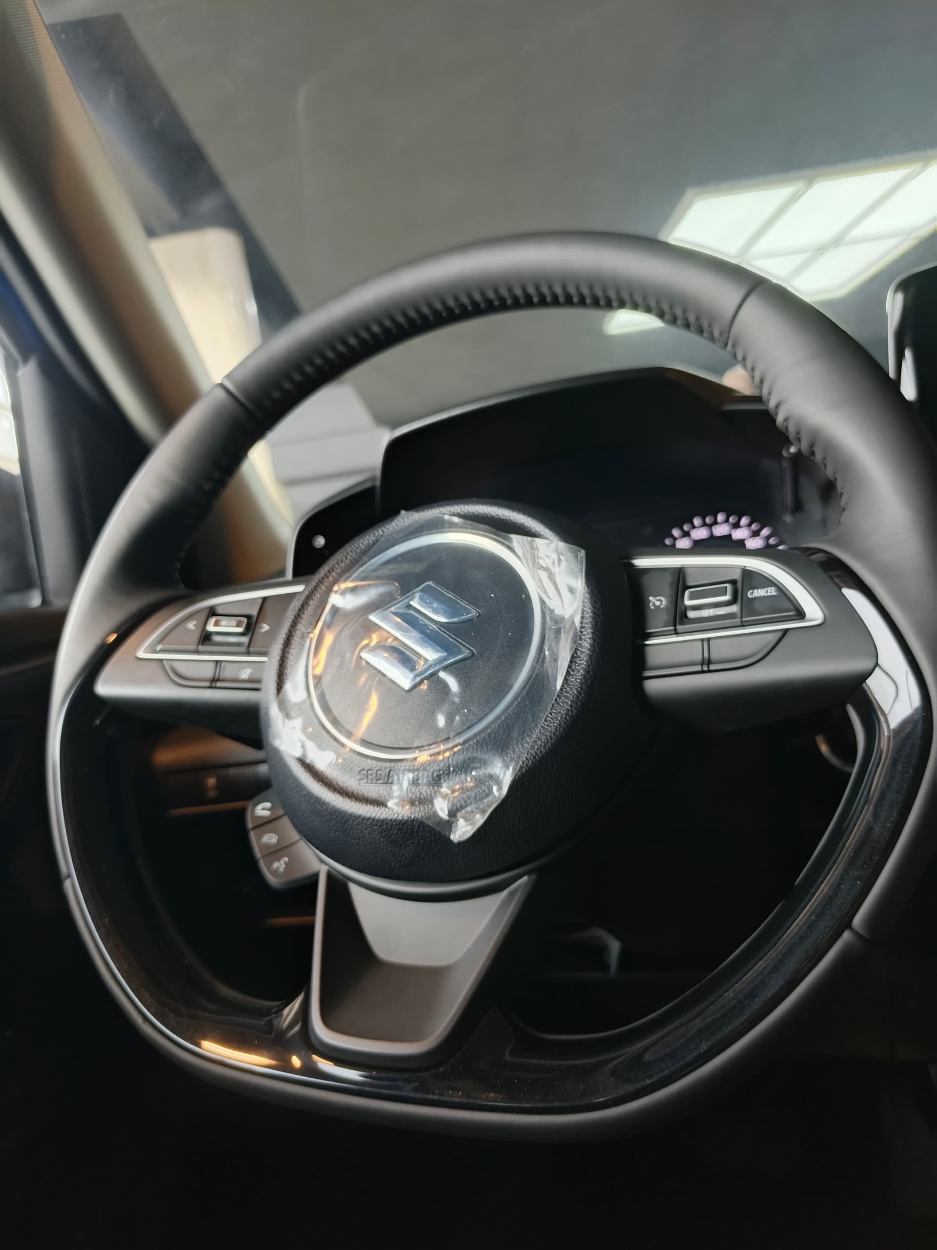 Suzuki 2025 Azul Caracas