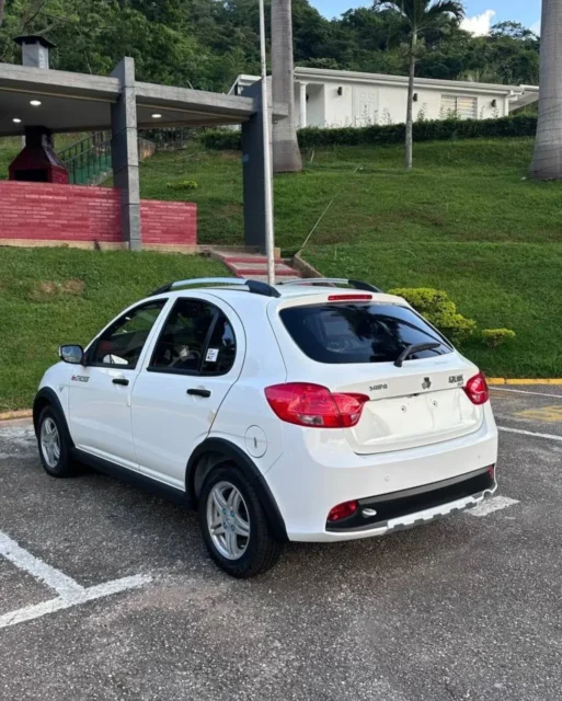 Saipa Quik 2025 Blanco Caracas