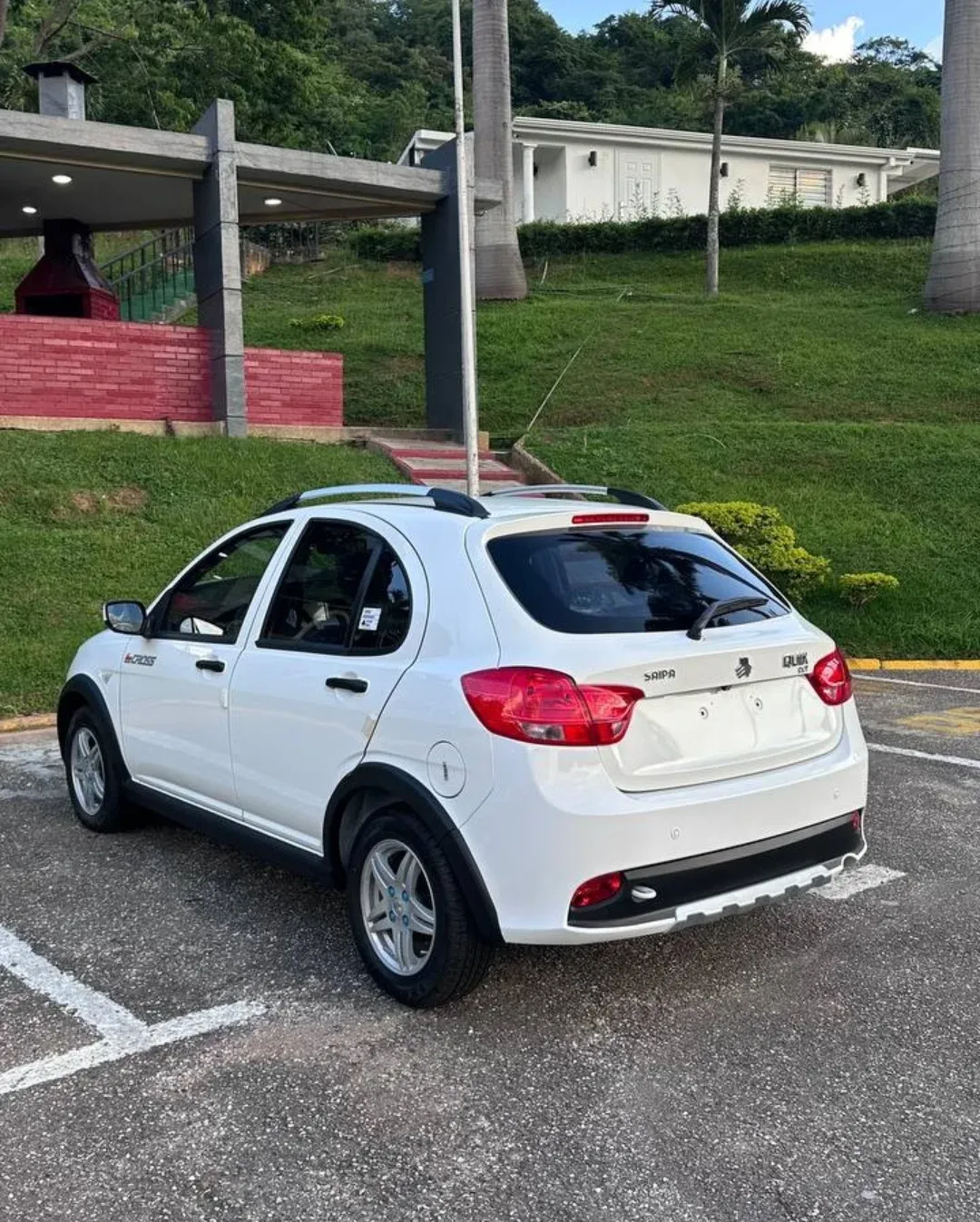 Saipa Quik 2025 Blanco Caracas