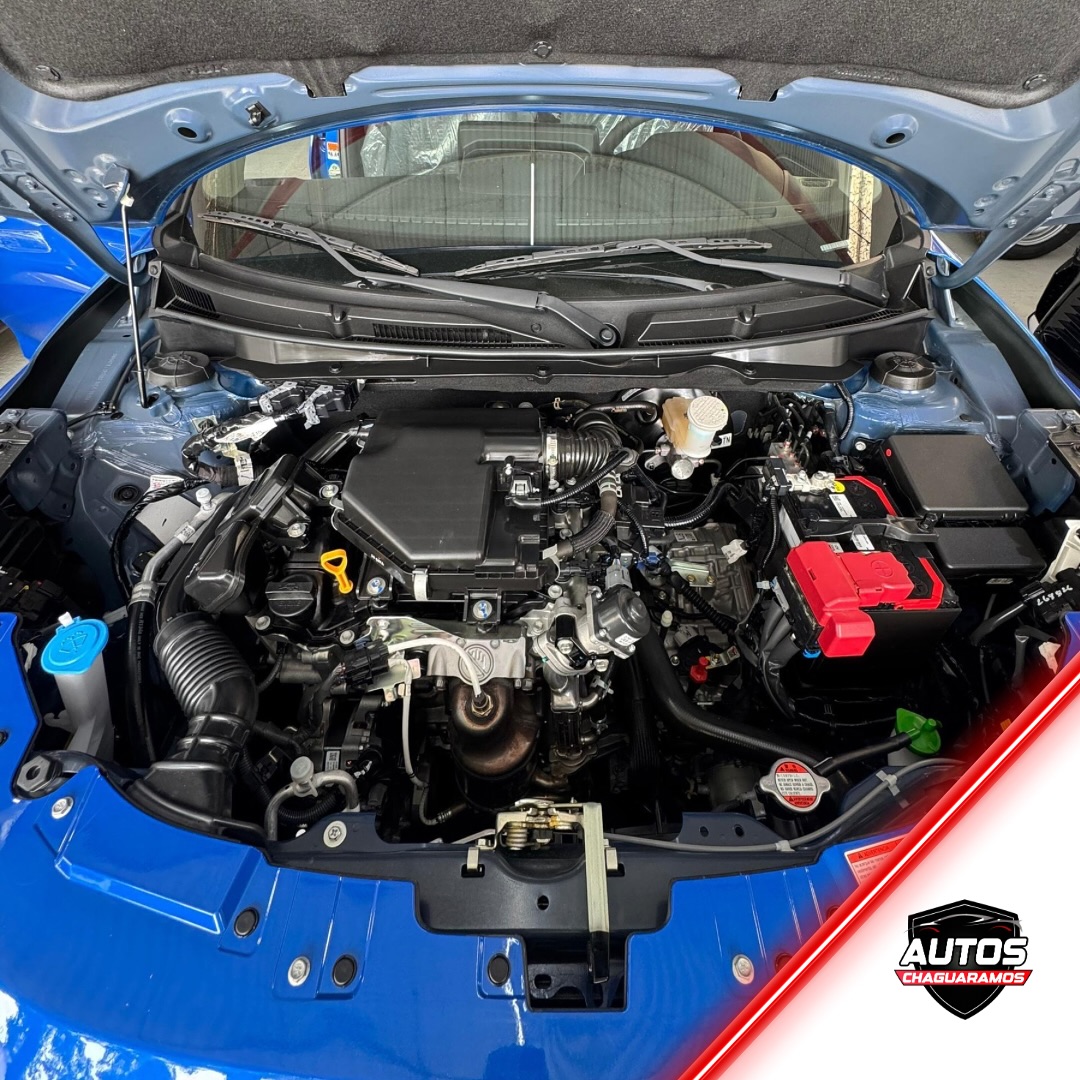Hatchback Suzuki Swift GLX 2025 azul1