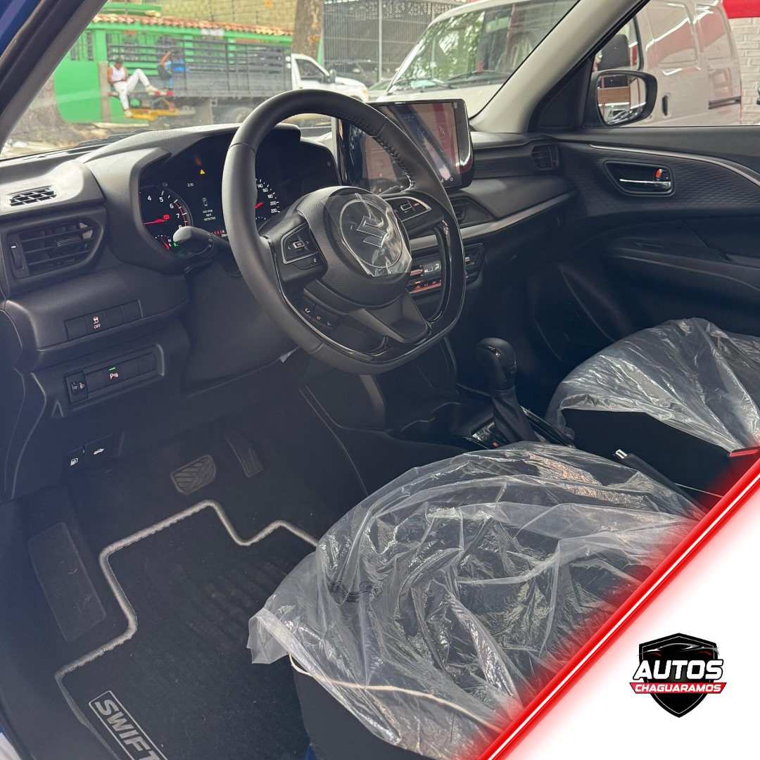 Hatchback Suzuki Swift GLX 2025 azul5