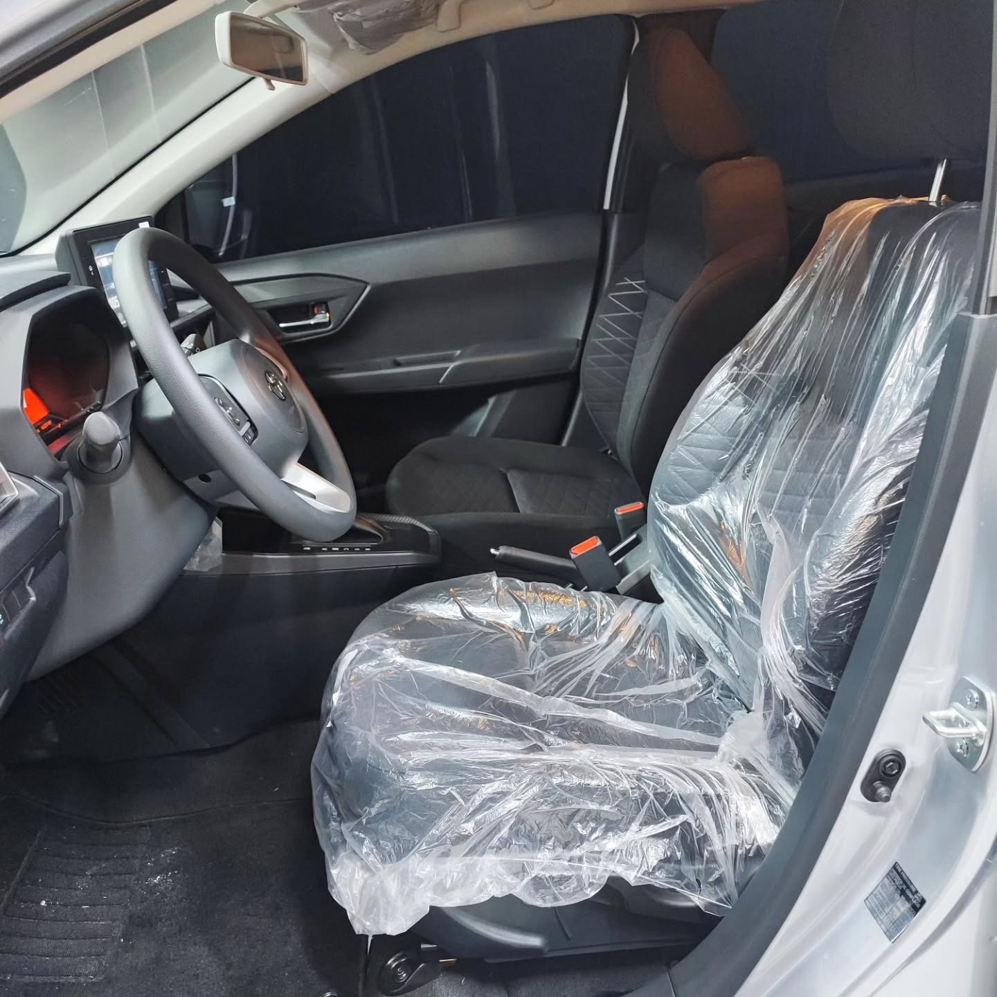 Toyota AGYA G 2025 Plateado Caracas