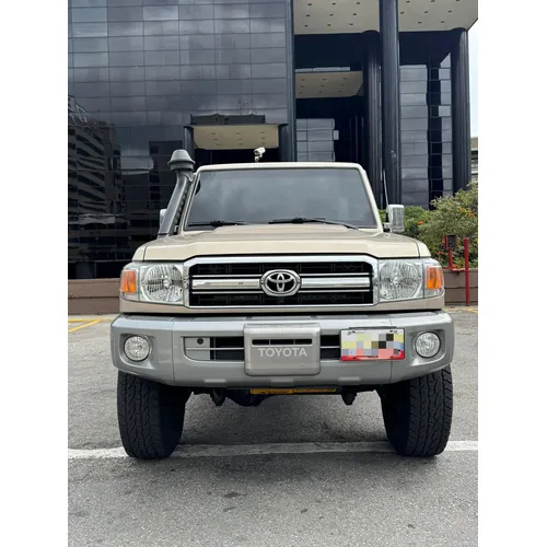 Toyota Land Cruiser 79 Hembrita 2019 Beige Caracas