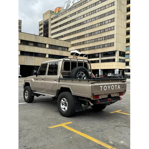 Toyota Land Cruiser 79 Hembrita 2019 Beige Caracas