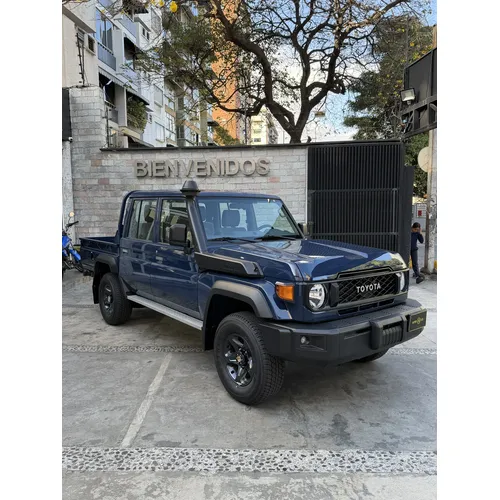 Toyota Land Cruiser 79 2026 Azul Caracas