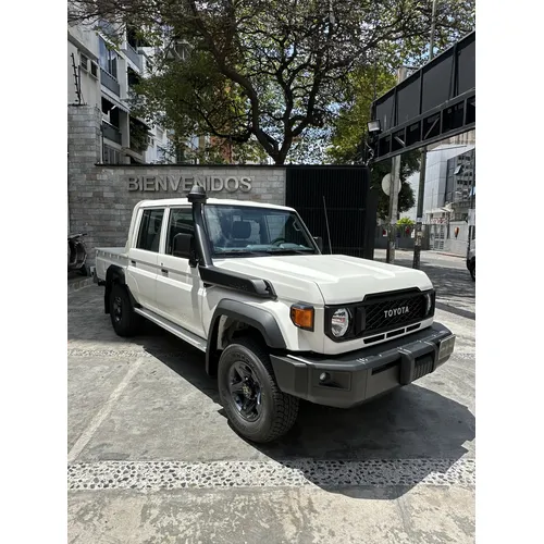 Toyota Land Cruiser 79 Hembrita 2026 Blanco Caracas