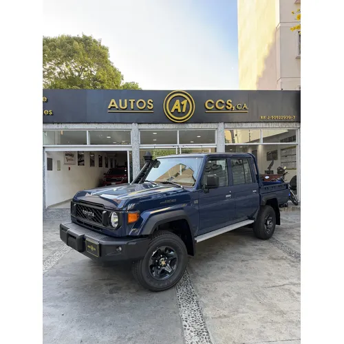 Toyota Land Cruiser 79 2026 Azul Caracas