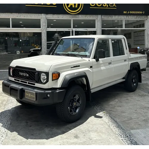 Toyota Land Cruiser 79 Hembrita 2026 Blanco Caracas