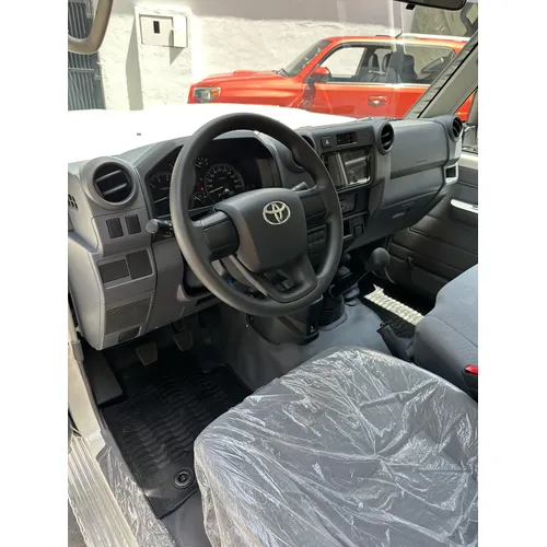 Toyota Land Cruiser 79 Hembrita 2026 Blanco Caracas