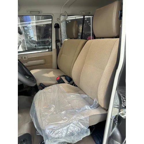Toyota Land Cruiser 79 Hembrita LX 2024 Gris Caracas