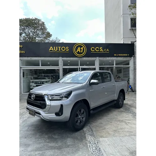 Toyota Hilux 2026 Plateado Caracas