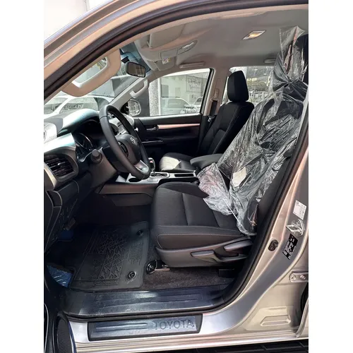 Toyota Hilux 2026 Plateado Caracas
