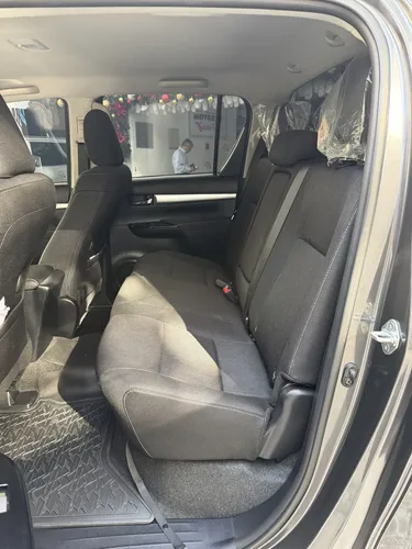Toyota Hilux 2024 Plateado Caracas