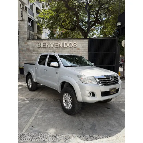 Toyota Hilux Kavak 2017 Plateado Caracas