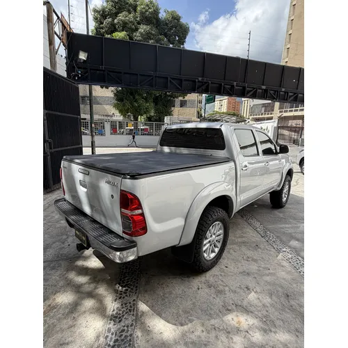 Toyota Hilux Kavak 2017 Plateado Caracas