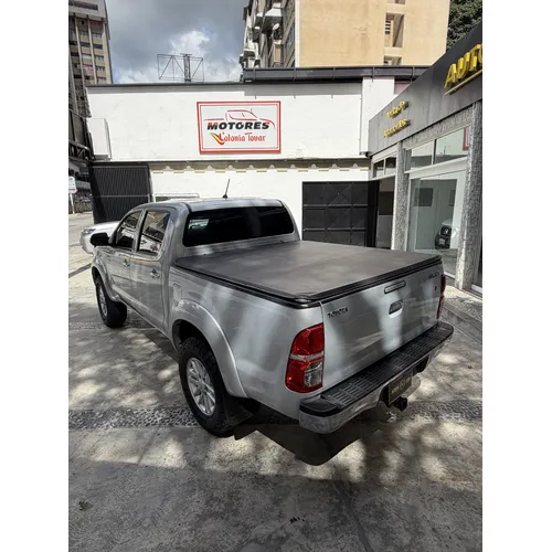 Toyota Hilux Kavak 2017 Plateado Caracas