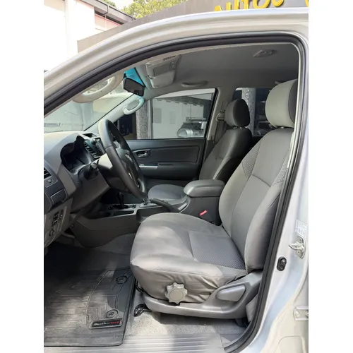 Toyota Hilux Kavak 2017 Plateado Caracas