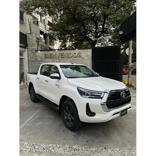 Toyota Hilux SRX 2026 Blanco Caracas